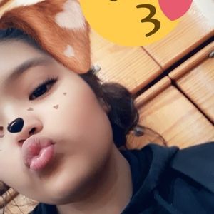 Meet your Posher, Paola